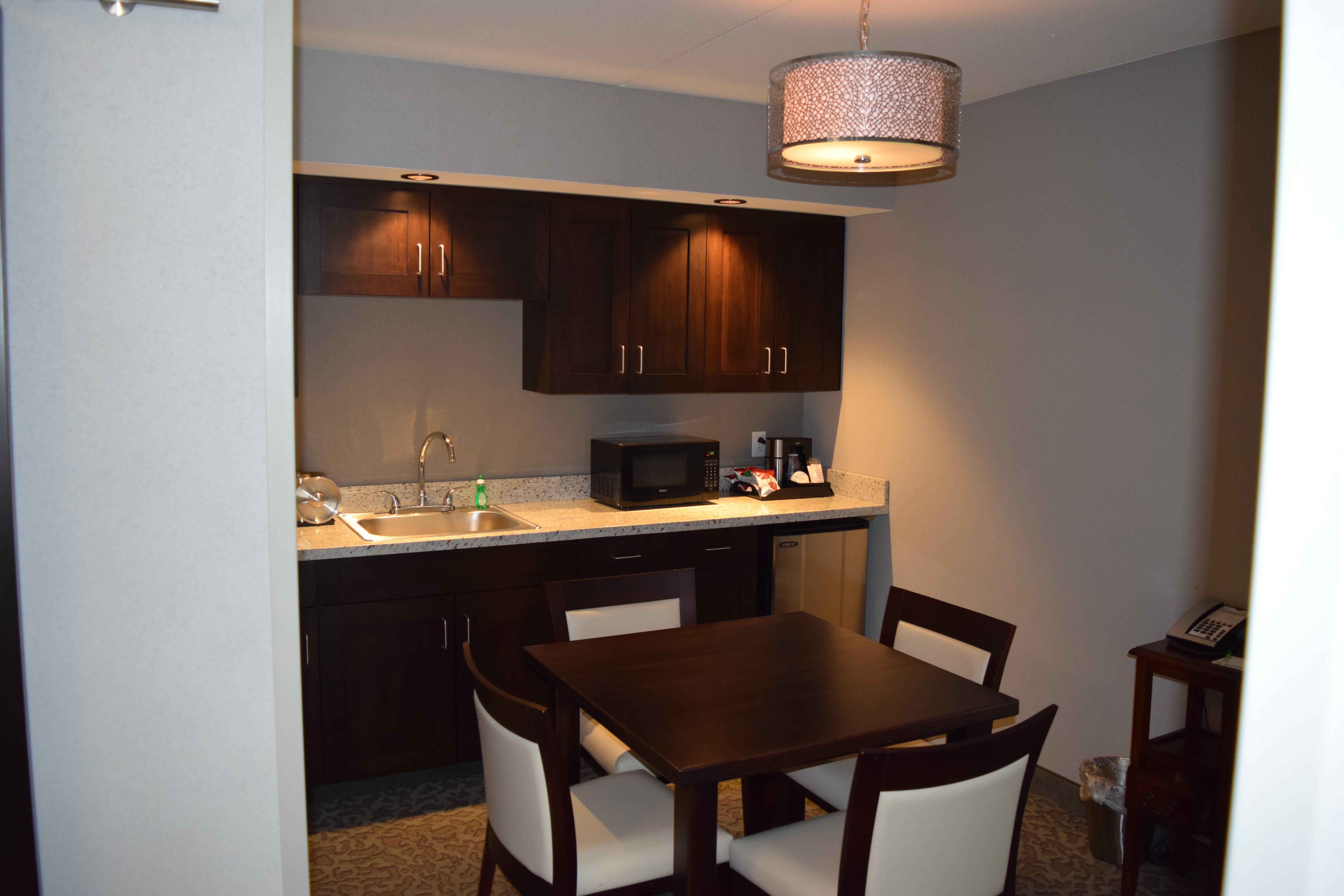 Holiday Inn And Suites East Peoria By Ihg Exterior foto