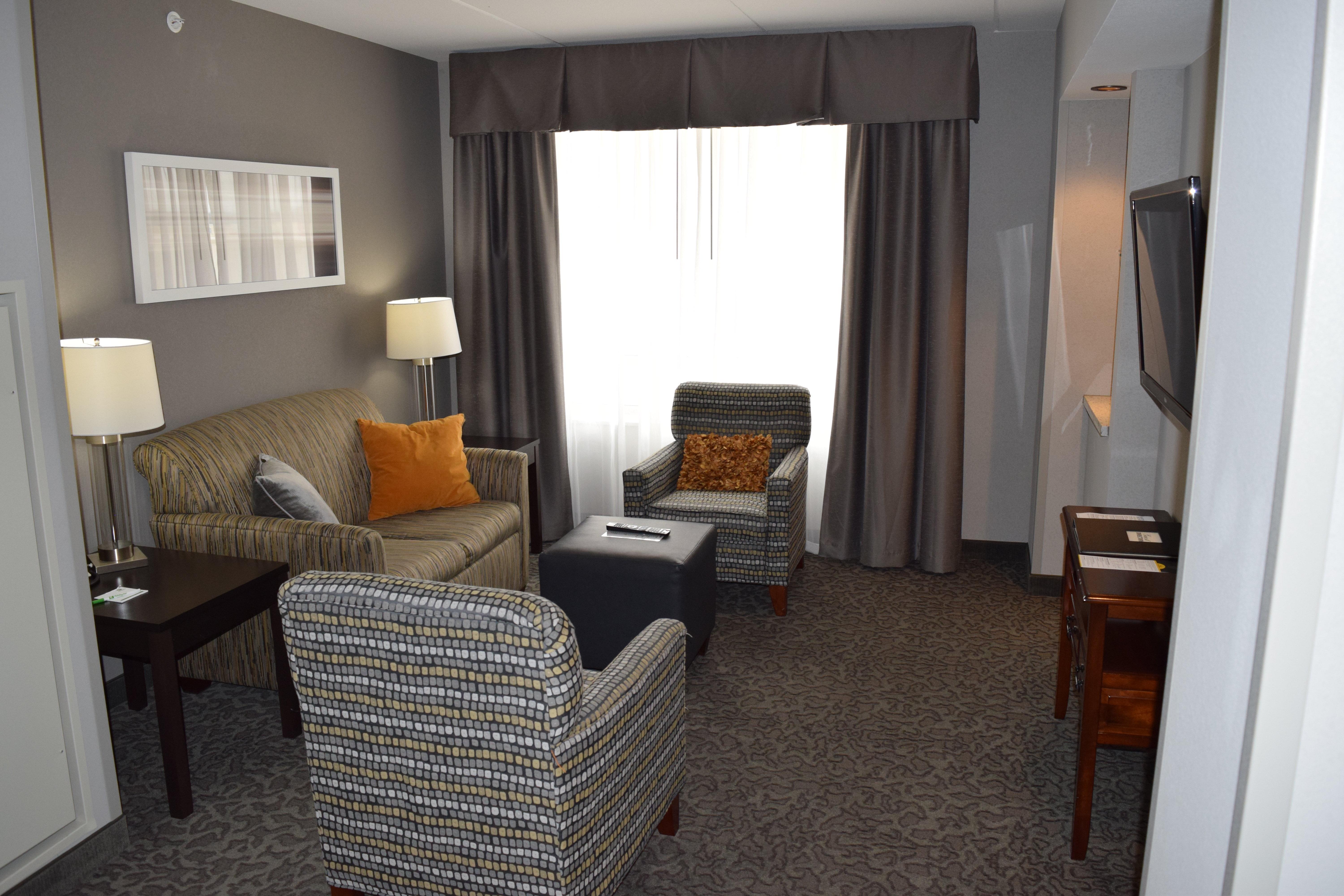 Holiday Inn And Suites East Peoria By Ihg Exterior foto