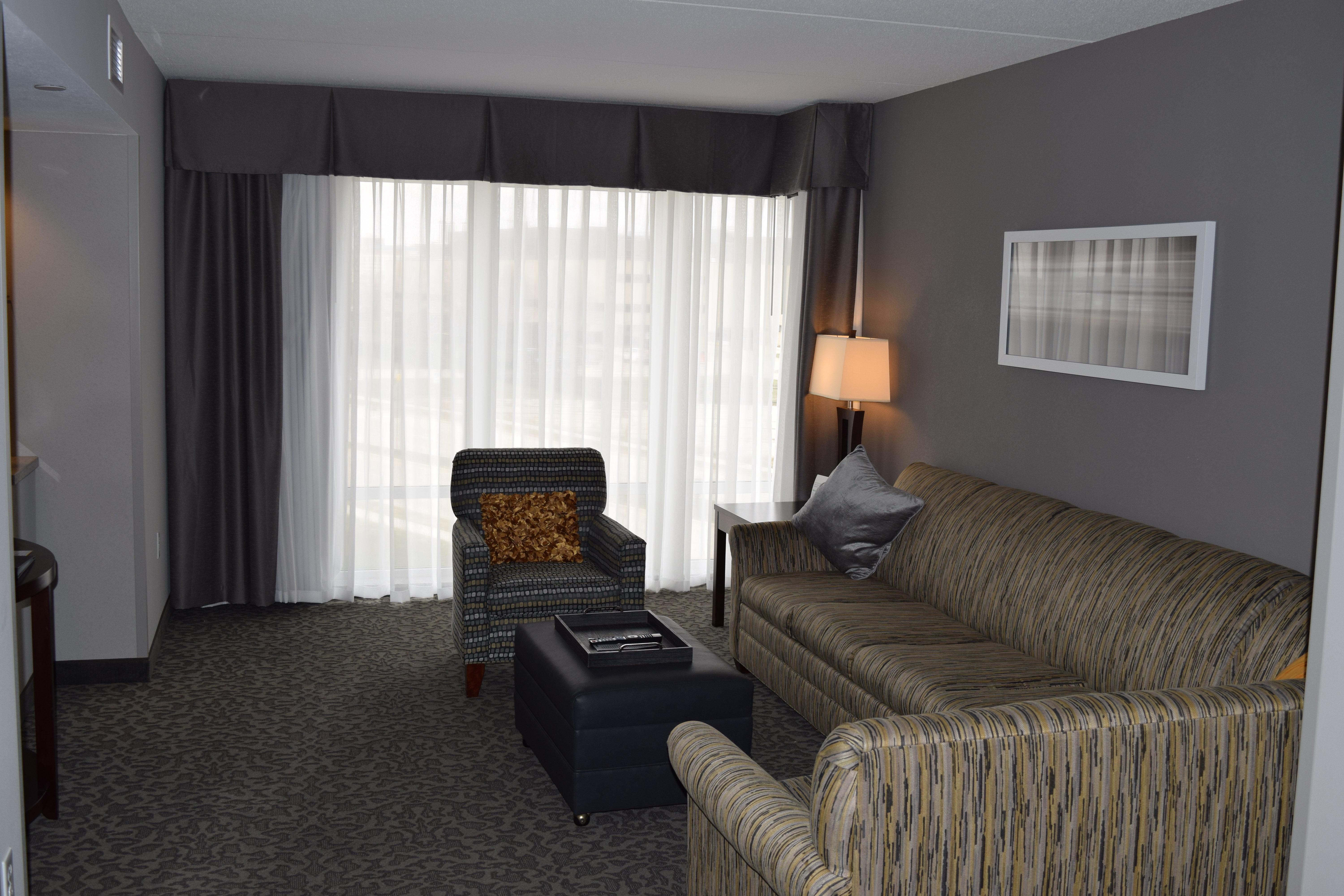 Holiday Inn And Suites East Peoria By Ihg Exterior foto